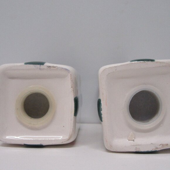 NEW! Pfaltzgraff Winterberry Figural Salt & Pepper Shakers - Christmas Gifts - Picture 3 of 6